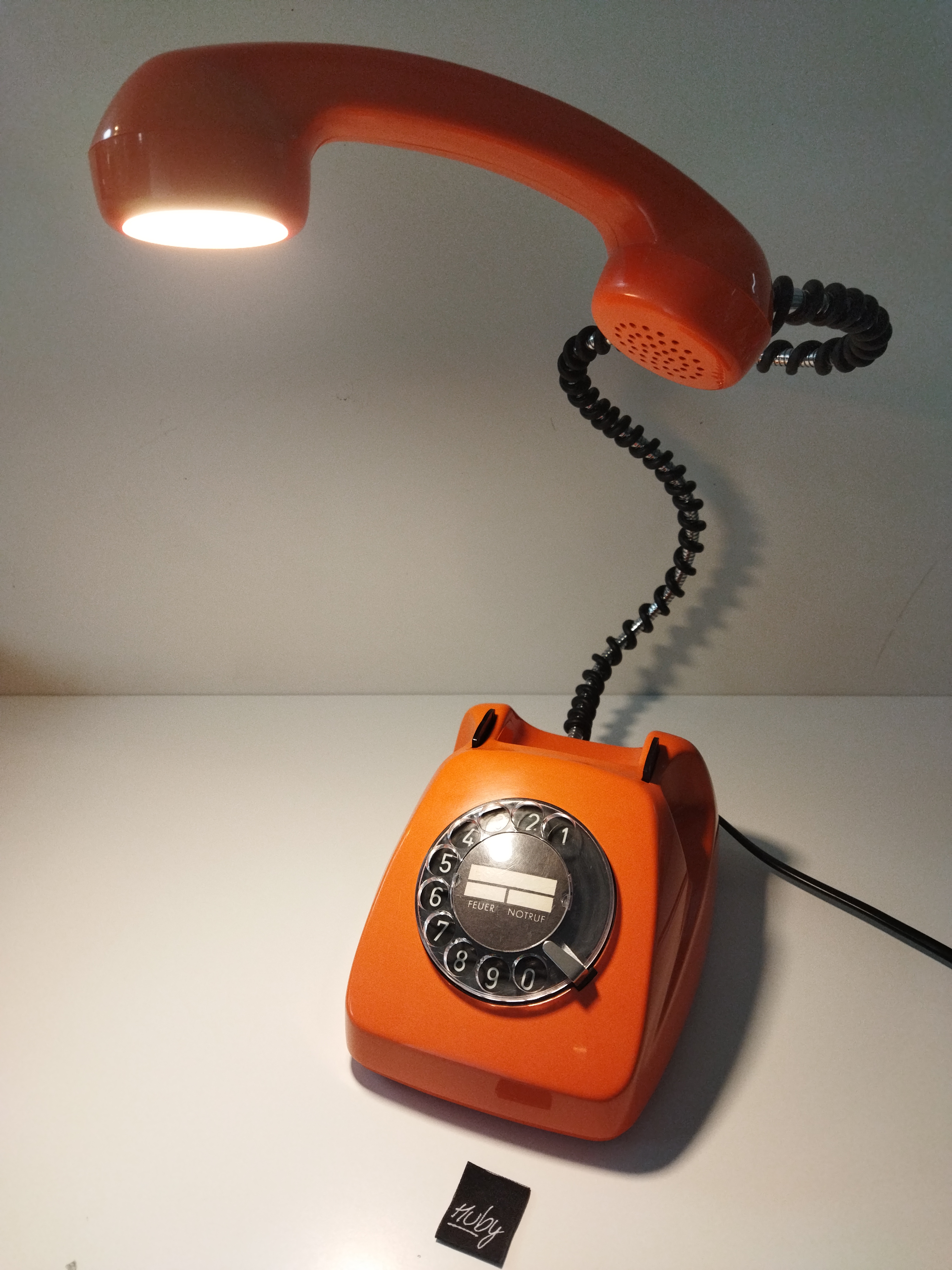 Die Telefon-Leuchte Model: FeTAp 612-2 von 1976